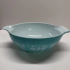 Pyrex #444 Turquoise  Amish Butterprint Cinderella Mixing Bowl 4 Quart no chips