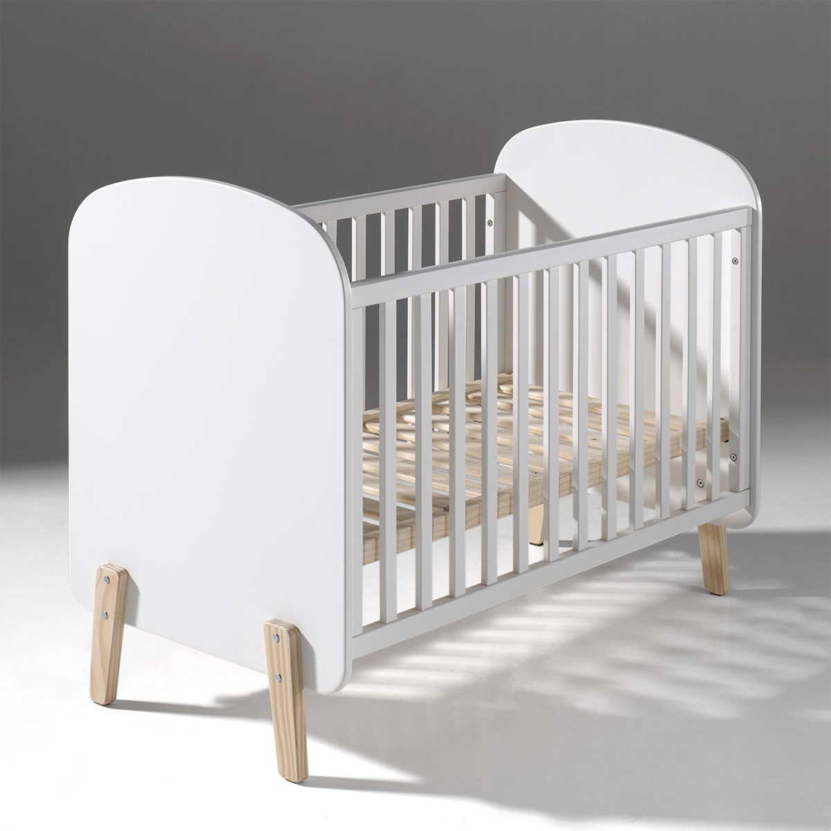 Lit bébé Kiddy 60x120cm Blanc idéal pour une chambre scandinave