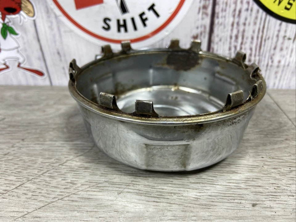 Tapacubos central de metal con logotipo rojo para camioneta Toyota T100 86-94 4 corredores OEM Foto 3 de 4