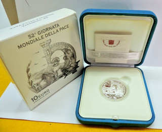 RARE 2019 VATICAN 10 EURO SILVER COIN "WORLD DAY OF PEACE" WEIGHT 22 GR.