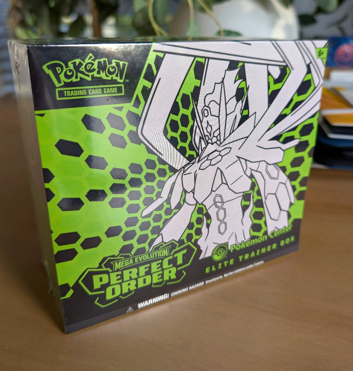Pokémon Center Pokémon TCG Mega Evolution Perfect Order Elite Trainer Box