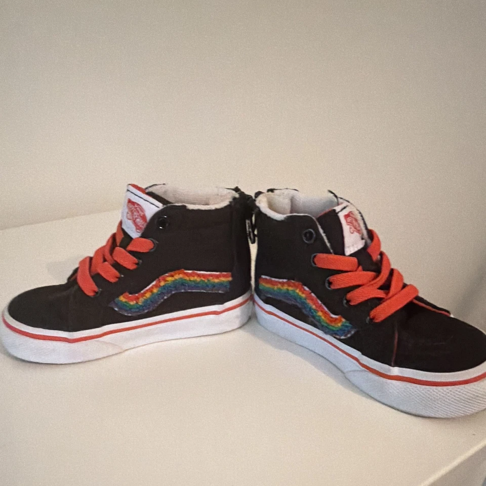 VANS Sk8-Hi Unisex Kids High Top Sneakers Black/Red Lace Up Zip US 5 - Image 2 of 4