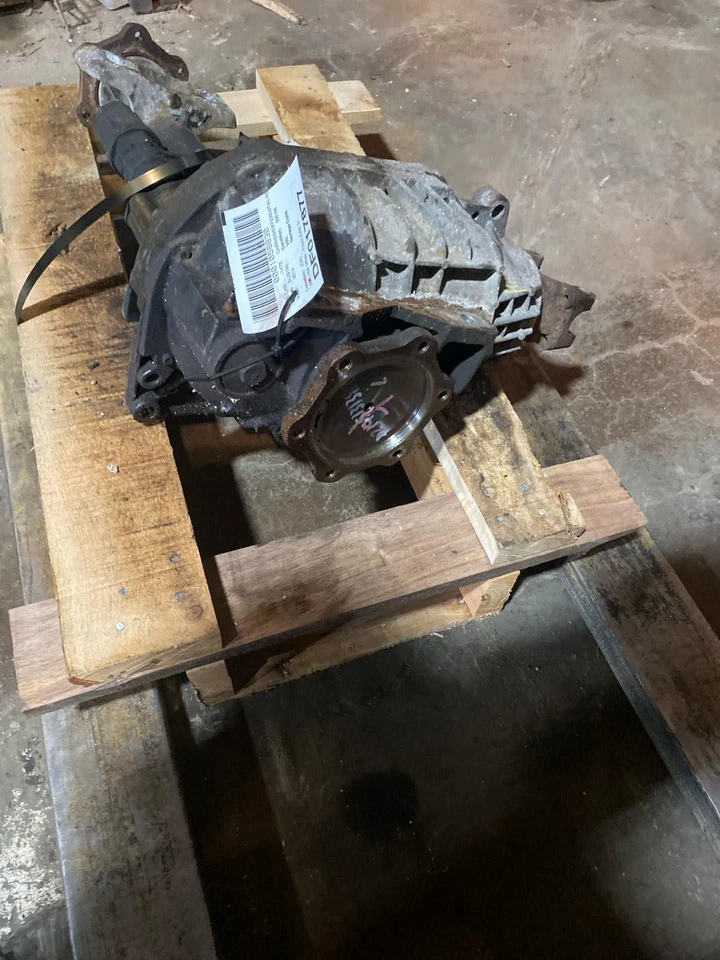 Conjunto de portador diferencial usado se adapta a: Chevrolet Suburban 1500 2014 eje delantero Foto 2 de 4