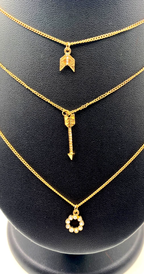 Juego de 3 collares tono dorado con dijes de llave de flecha de cristal por Forever 21 10" colgar Foto 3 de 4