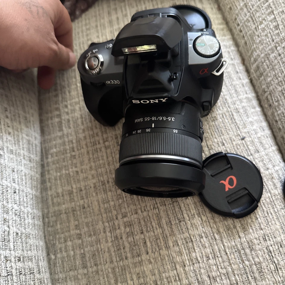 Sony Alpha 330, photo 2 of 5