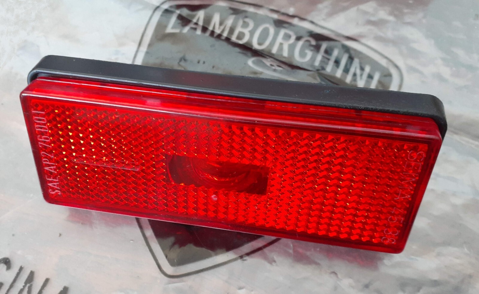 80-90 LAMBORGHINI COUNTACH JALPA LM002  US NEW rear SIDE MARKER LIGHT  006331782