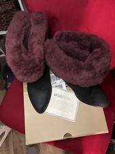 Ugg Suede ankle boots Sz 9 Great Condition