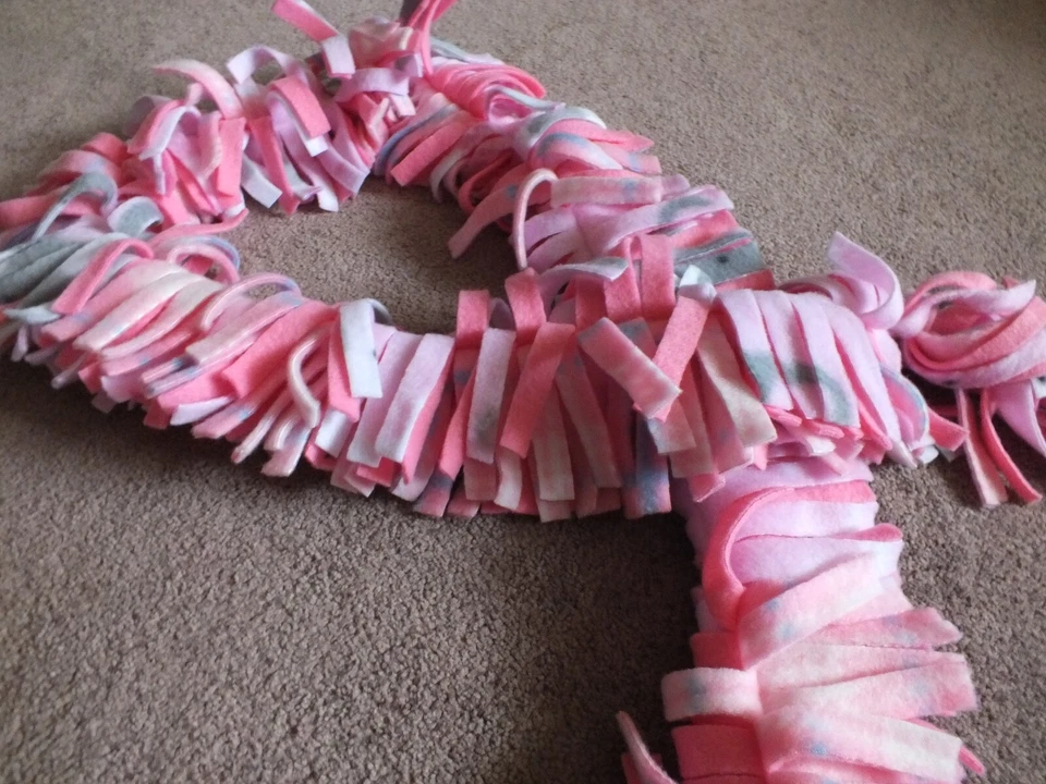 Bufanda de Vellón Reciclada Reutilizada Hecha a Mano Divertida Flecos Boa Rosas 64x6" LINDA Foto 2 de 2