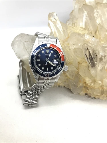 VINTAGE SEIKO "Pepsi" Quartz Skuba Divers Watch 200m Nice!