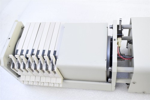 Bomba peristáltica de laboratorio Varian Vankel VK 810 17-2200 *PARA REPUESTOS* - Imagen 5 de 6