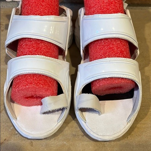 Nike Air Huarache Gladiator White Leather Sandal - Picture 3 of 9