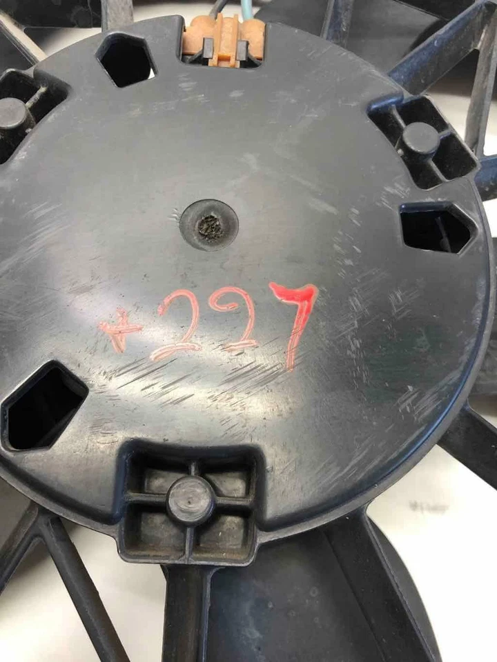 Ventilador intercooler radiador motor motor Saturn VUE 2003 con cubierta 22664726 Foto 3 de 4