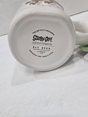 Rae Dunn x Scooby Doo Ghost „Zoinks Keepers „RUH ROH!“ Doppelseitige Keramiktasse - Bild 4 von 4