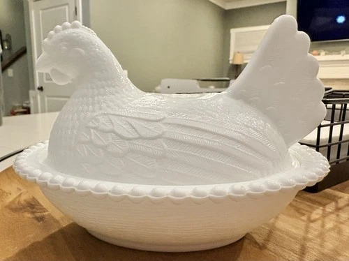 Vintage Indiana Glass Milk Glass Hen on Nest, Excellent Condition Covered Dish