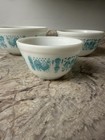 Pyrex Amish Butterprint White Blue Mixing Bowl Set 3 Piece Nesting 401.402.403 — photo 3