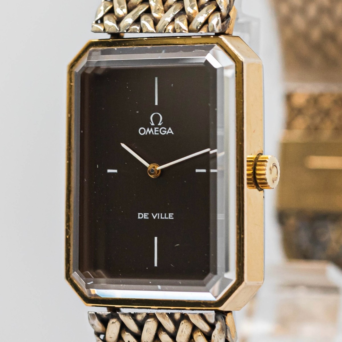 Vintage 1973 *NEAR MINT* OMEGA De Ville Cal.625 MT Tank 24mm Men
