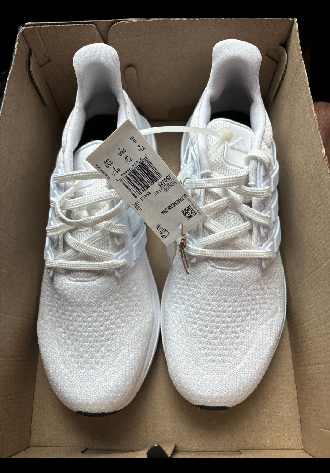 SAOLA Scarpe Adidas Ultradream DNA nuove taglia 8 colore bianco USA