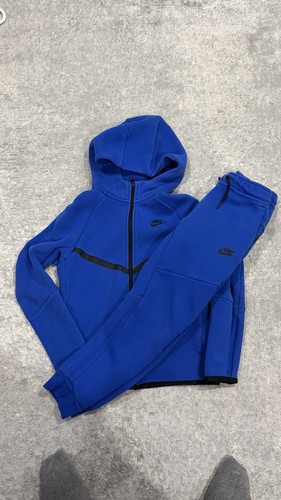 Nike Tech Fleece Bundle Boys, Large in Blue