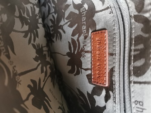 GHARANI STROK Tablet Or Ipad Leather Snakeskinvan Tan Colour Clutch Bag. - Afbeelding 7 van 8