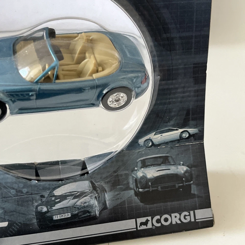 Corgi James Bond 007 BMW Z3 Die Cast Car Goldeneye Blister Pack TY99502 - Image 4 of 4