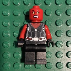 LEGO Marvel Super Heroes Red Hulk & Red Minifigures Set 76078