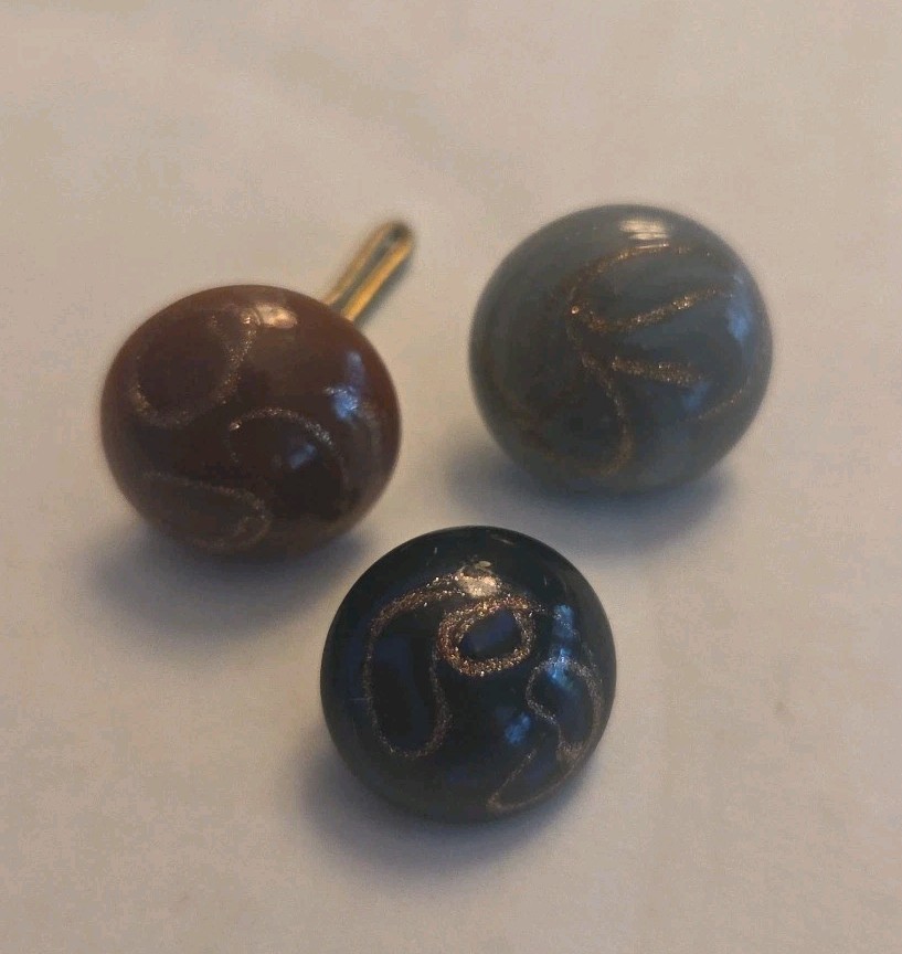 Picture 2 of 10
