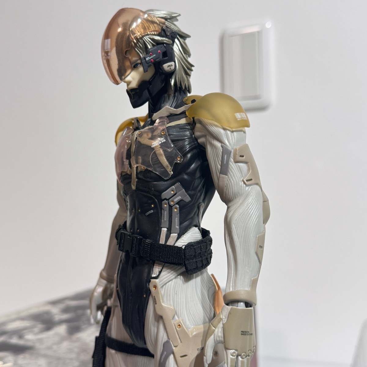 RAH Raiden Metal Gear Solid 4 Real Action Heroes Figure Doll 
