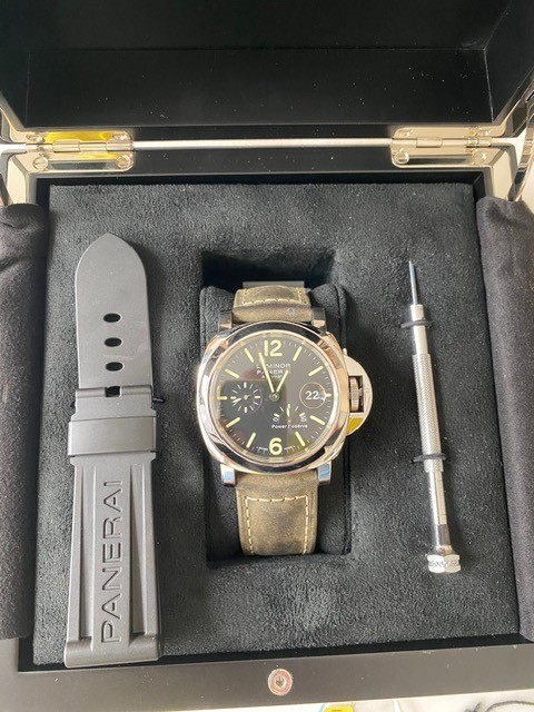 Officine PANERAI Luminor PAM 1090 - Stunning