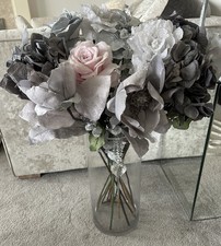 Large Bouquet of Article of Flowers & Eucalyptus Stems X 16 Maximum Stem 80 Cms