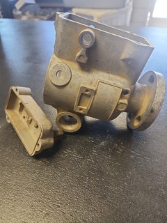 roosa master injection pump housing