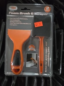 Lot Of Foam Brush And Scraper