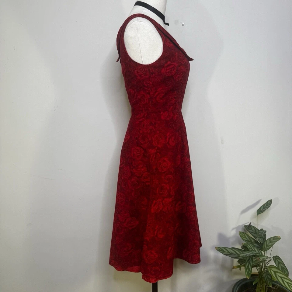 Vestido midi acampanado calce floral rojo negro EXPRESS de colección caprichoso años 90 Y2K 3/4 Foto 3 de 4