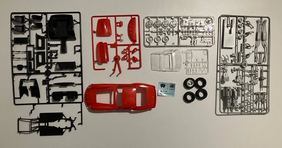 FERRARI 250 GTO ITALERI 1:24 Model Kit No 654 kit di montaggio auto LEGGERE BENE - Immagine 3 di 4