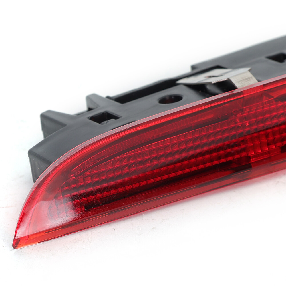 Derde remlicht 8334A113 voor Mitsubishi Outlander hoog gemonteerd Derde remlicht 8334A113 voor Mitsubishi Outlander hoog gemonteerd