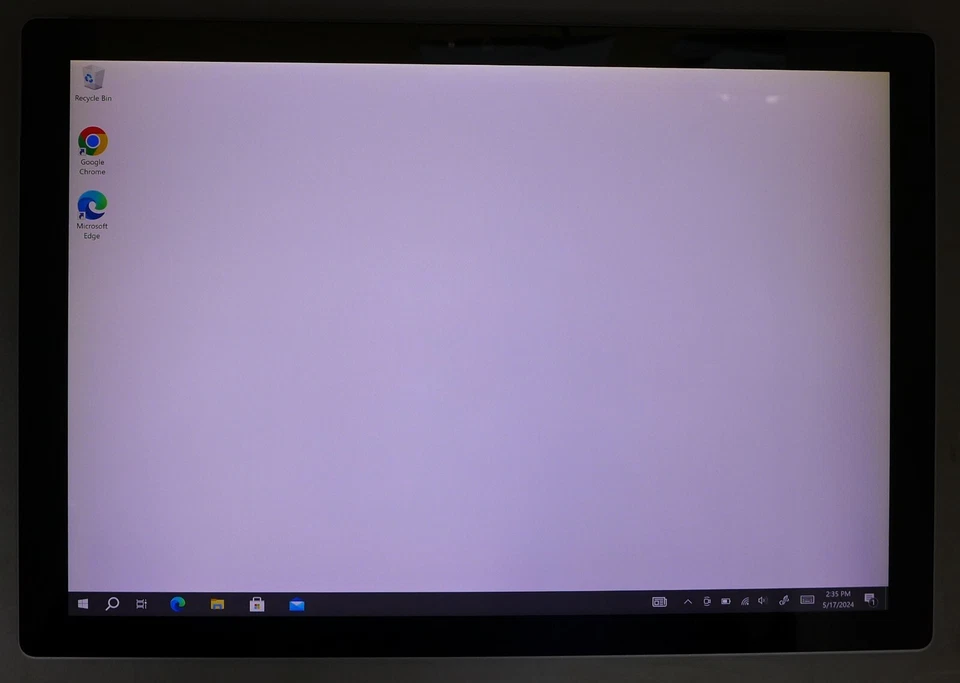 Microsoft Surface pro 4, Win 10 Pro, Silver, i7, 16GB, 256GB-Yellowish screen - Image 3 of 4