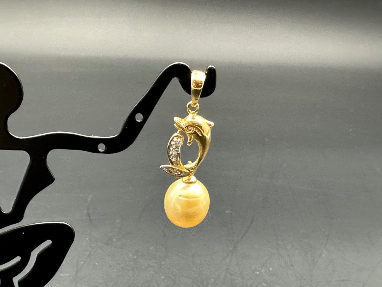 Fine 14kt Solid Gold Dangling Pearl Dolphin Diamo… - image 1