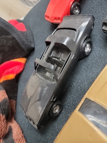 5 Ertl 1980s Plastic Smoky And The Bandit Cars 1/24 Thr Race Car Is Damaged - Picture 5 of 8