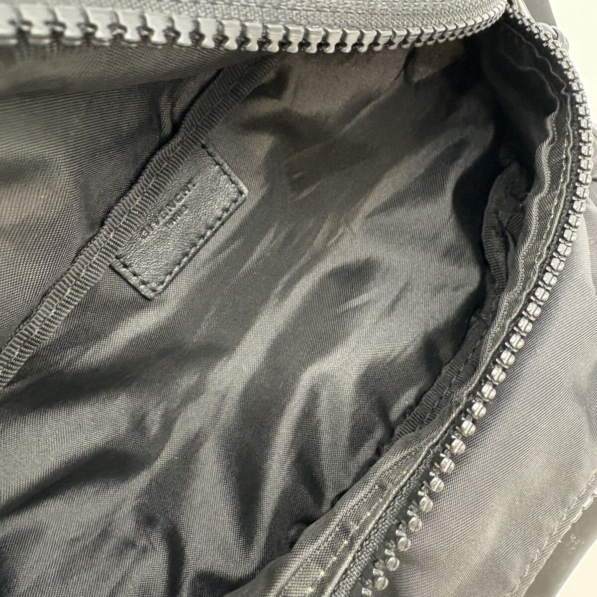 Authentic GIVENCHY Belt Bag & Fanny Pack Black Nylon Authentic GIVENCHY Belt Bag & Fanny Pack Black Nylon