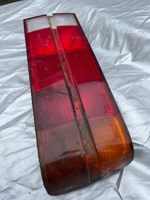 1986-1988 BMW 325 E30 RIGHT PASSENGER SIDE TAIL LIGHT CRACKED BRAKE LAMP H6 ASIS