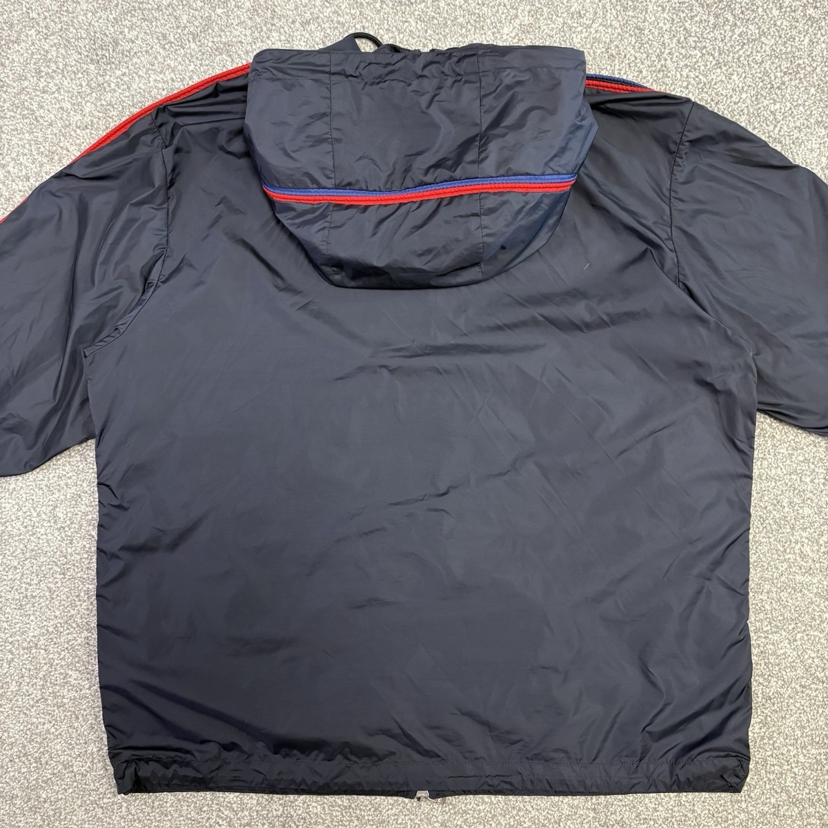 M*5様 大人もOK 12a Moncler Hattab navy NEW Moncler Hattab Logo-Appliquéd Shell Hooded Jacket in
