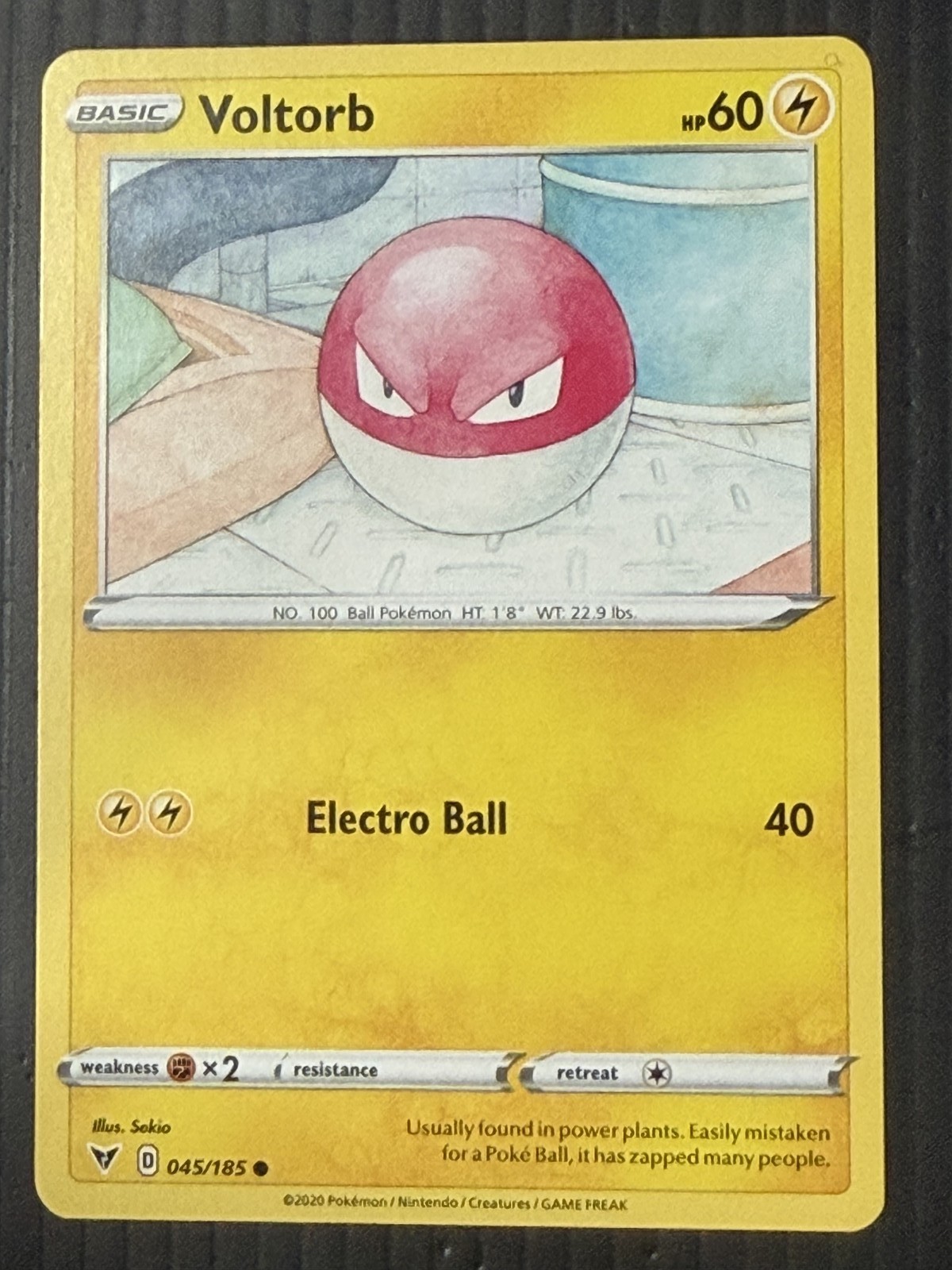 Voltorb 045/185 Common SWSH04: Vivid Voltage Pokemon Near Mint