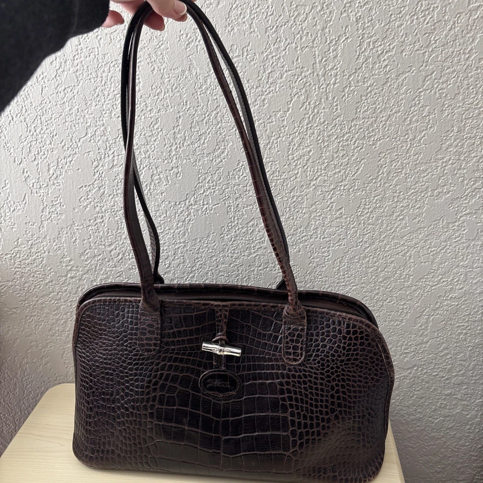 Bolso de cuero Longchamp Roseau marrón domo cocodrilo Foto 2 de 4
