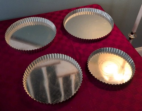 Lot of 4 William Sonoma Tart/ Quiche Pans With Removable Bottoms France
