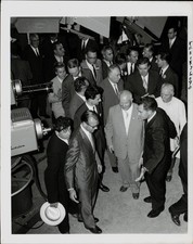 1959 Press Photo Soviet Premier Khruschev, VP Richard Nixon on Tour of Exhibits