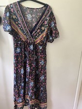 Women’s maxi dress deep V-neckline colorful floral bohemian pattern Medium -N