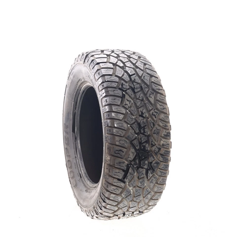 Cooper Zeon LTZ 120S 285/60R18 usado - 15/32 Foto 2 de 4