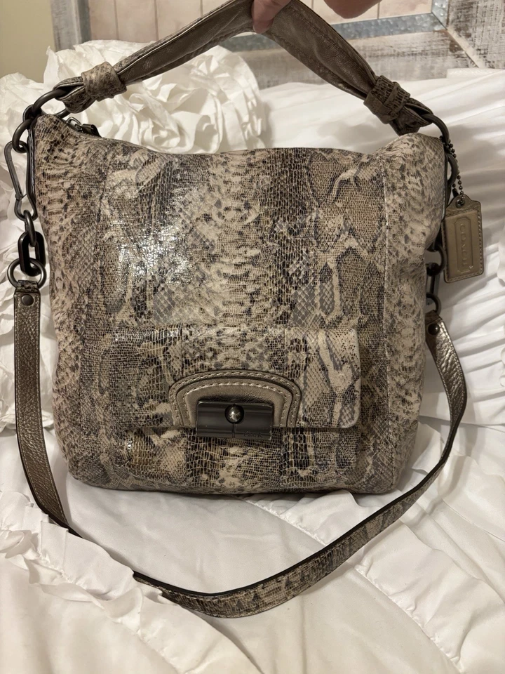 Bolso Coach Kristin Pitón Estampado Piel de Serpiente Bolso de Hombro Hobo Neutro #15361 Foto 3 de 4