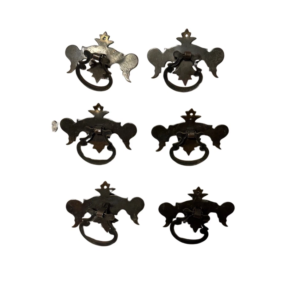 "Juego vintage de 12 tiradores de caída Chippendale estilo ala de murciélago tocador cajón latón 2,5""" Foto 3 de 3