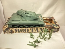 Tim Mee Toy 7520 Walker Bulldog M60 Tank Approx 14" Long Includes 8 Soldiers