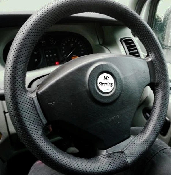 Vauxhall vivaro on sale steering wheel cover